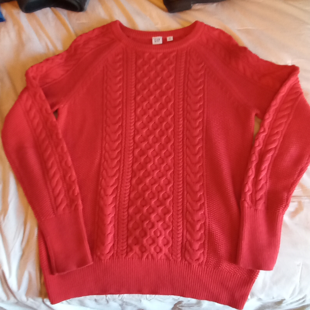 GAP Cable Knit Scoop Neck Sweater in Red